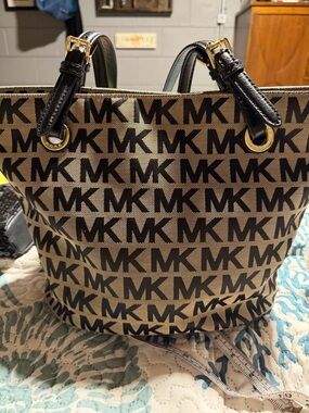 Michael Kors shoulder bag